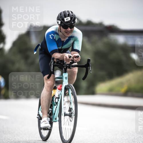 21.06.2026 - 29. Vierlanden-Triathlon H.Heesch http://msf.ph/oto/9859468 21.06.2026 10:32:09 Radfahren 19, 57, 196, 617 meine-sportfotos.de