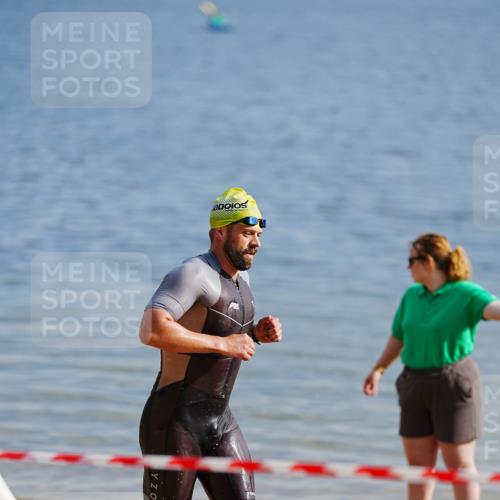 21.06.2026 - 29. Vierlanden-Triathlon LAZAROV Photography http://msf.ph/oto/9859500 21.06.2026 08:33:34 Schwimmen 9, 111 meine-sportfotos.de
