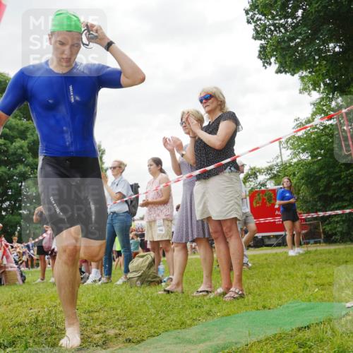 21.06.2026 - 29. Vierlanden-Triathlon LAZAROV Photography http://msf.ph/oto/9859506 21.06.2026 11:05:46 Schwimmen 648, 744 meine-sportfotos.de