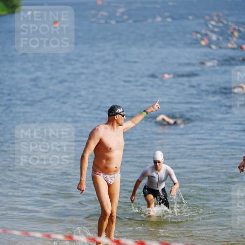 21.06.2026 - 29. Vierlanden-Triathlon LAZAROV Photography http://msf.ph/oto/9859532 21.06.2026 08:34:14 Schwimmen  meine-sportfotos.de