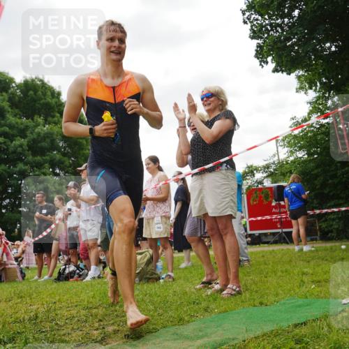 21.06.2026 - 29. Vierlanden-Triathlon LAZAROV Photography http://msf.ph/oto/9859533 21.06.2026 11:06:45 Schwimmen 664, 737 meine-sportfotos.de