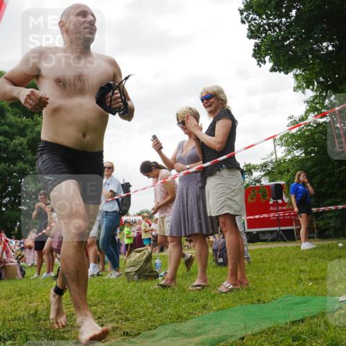 21.06.2026 - 29. Vierlanden-Triathlon LAZAROV Photography http://msf.ph/oto/9859559 21.06.2026 11:07:16 Schwimmen 684 meine-sportfotos.de