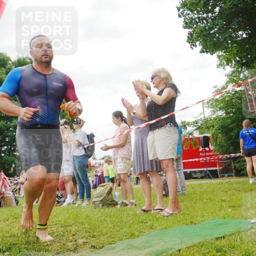 21.06.2026 - 29. Vierlanden-Triathlon LAZAROV Photography http://msf.ph/oto/9859563 21.06.2026 11:07:33 Schwimmen 723, 794 meine-sportfotos.de