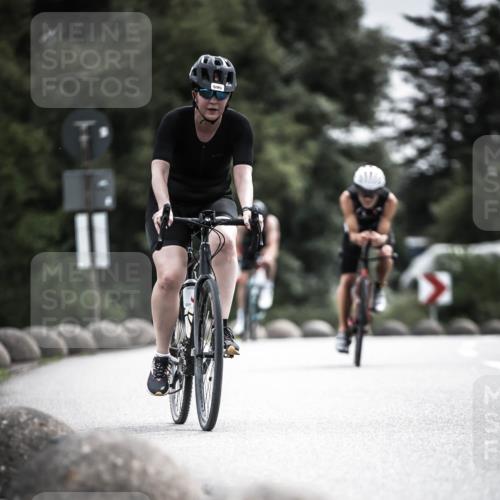 21.06.2026 - 29. Vierlanden-Triathlon H.Heesch http://msf.ph/oto/9859565 21.06.2026 10:32:22 Radfahren 13, 54, 84, 165, 169, 199, 595 meine-sportfotos.de