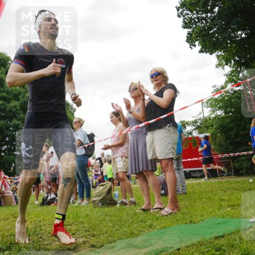 21.06.2026 - 29. Vierlanden-Triathlon LAZAROV Photography http://msf.ph/oto/9859569 21.06.2026 11:07:35 Schwimmen 723, 794 meine-sportfotos.de