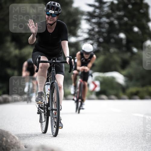 21.06.2026 - 29. Vierlanden-Triathlon H.Heesch http://msf.ph/oto/9859585 21.06.2026 10:32:22 Radfahren 13, 54, 84, 165, 169, 199, 595 meine-sportfotos.de