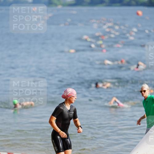 21.06.2026 - 29. Vierlanden-Triathlon LAZAROV Photography http://msf.ph/oto/9859628 21.06.2026 08:34:53 Schwimmen  meine-sportfotos.de
