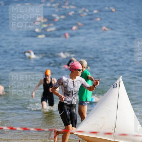 21.06.2026 - 29. Vierlanden-Triathlon LAZAROV Photography http://msf.ph/oto/9859639 21.06.2026 08:35:04 Schwimmen 216 meine-sportfotos.de