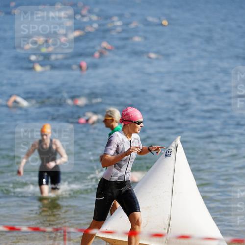 21.06.2026 - 29. Vierlanden-Triathlon LAZAROV Photography http://msf.ph/oto/9859643 21.06.2026 08:35:05 Schwimmen 216 meine-sportfotos.de