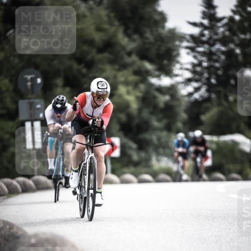 21.06.2026 - 29. Vierlanden-Triathlon H.Heesch http://msf.ph/oto/9859683 21.06.2026 10:32:30 Radfahren 12, 54, 93, 217, 239, 299, 302, 324 meine-sportfotos.de