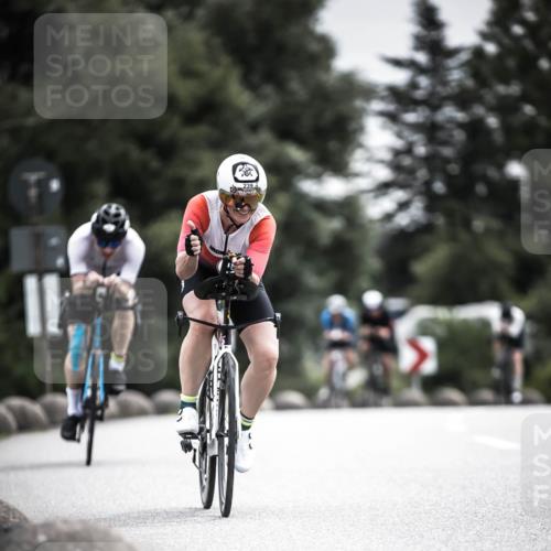 21.06.2026 - 29. Vierlanden-Triathlon H.Heesch http://msf.ph/oto/9859696 21.06.2026 10:32:30 Radfahren 12, 54, 93, 217, 239, 299, 302, 324 meine-sportfotos.de