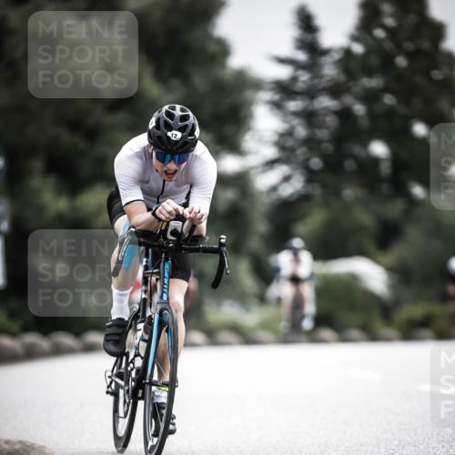 21.06.2026 - 29. Vierlanden-Triathlon H.Heesch http://msf.ph/oto/9859710 21.06.2026 10:32:31 Radfahren 12, 54, 93, 217, 239, 287, 299, 302, 324 meine-sportfotos.de