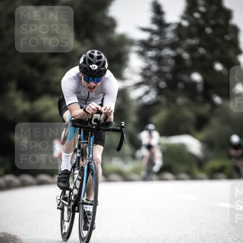 21.06.2026 - 29. Vierlanden-Triathlon H.Heesch http://msf.ph/oto/9859712 21.06.2026 10:32:31 Radfahren 12, 54, 93, 217, 239, 287, 299, 302, 324 meine-sportfotos.de