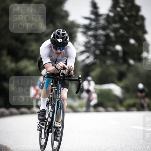 21.06.2026 - 29. Vierlanden-Triathlon H.Heesch http://msf.ph/oto/9859715 21.06.2026 10:32:31 Radfahren 12, 54, 93, 217, 239, 287, 299, 302, 324 meine-sportfotos.de
