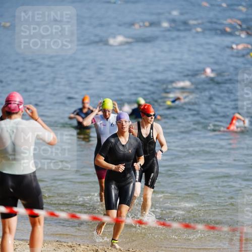 21.06.2026 - 29. Vierlanden-Triathlon LAZAROV Photography http://msf.ph/oto/9859717 21.06.2026 08:35:58 Schwimmen  meine-sportfotos.de