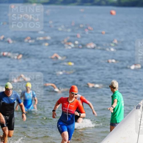 21.06.2026 - 29. Vierlanden-Triathlon LAZAROV Photography http://msf.ph/oto/9859744 21.06.2026 08:36:11 Schwimmen  meine-sportfotos.de