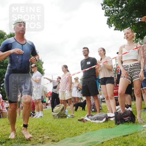 21.06.2026 - 29. Vierlanden-Triathlon LAZAROV Photography http://msf.ph/oto/9859750 21.06.2026 11:13:01 Schwimmen 752, 795 meine-sportfotos.de