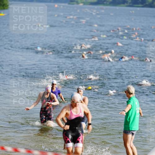 21.06.2026 - 29. Vierlanden-Triathlon LAZAROV Photography http://msf.ph/oto/9859795 21.06.2026 08:36:24 Schwimmen  meine-sportfotos.de