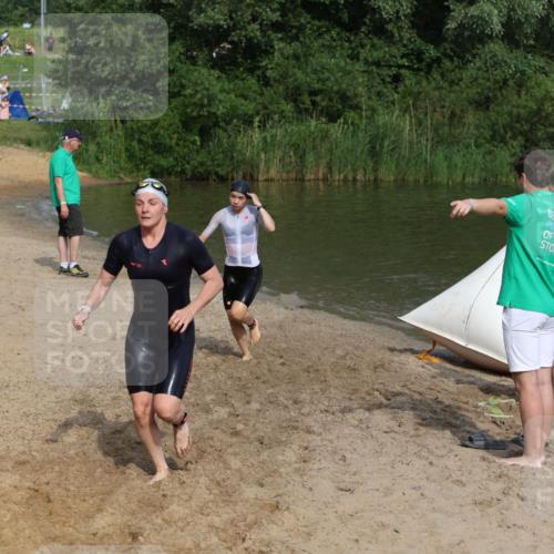 21.06.2026 - 29. Vierlanden-Triathlon Andreas Tolksdorf http://msf.ph/oto/9859812 21.06.2026 09:08:31 Schwimmen 226, 233, 257, 268 meine-sportfotos.de