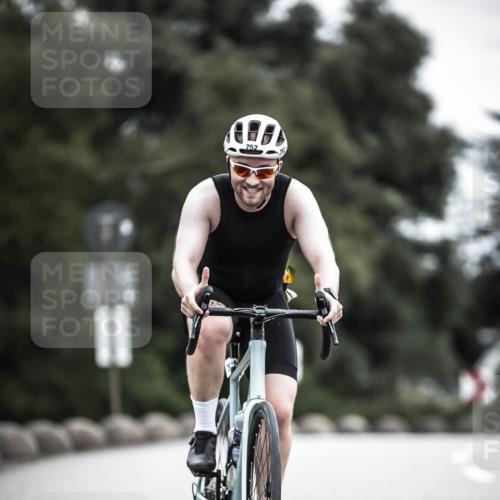 21.06.2026 - 29. Vierlanden-Triathlon H.Heesch http://msf.ph/oto/9859817 21.06.2026 12:06:14 Radfahren 752, 829, 837, 913, 919, 956, 965 meine-sportfotos.de