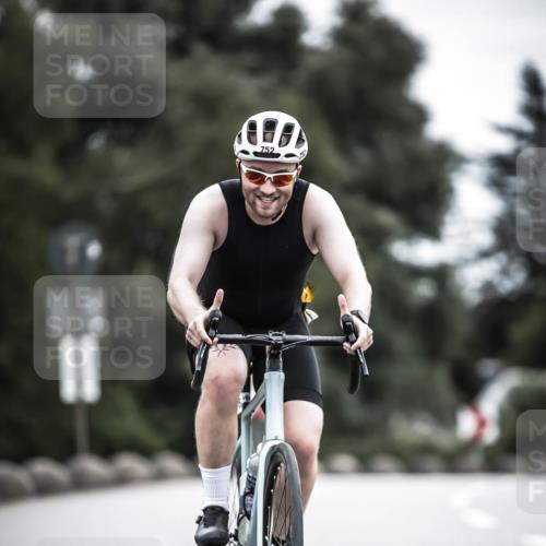 21.06.2026 - 29. Vierlanden-Triathlon H.Heesch http://msf.ph/oto/9859822 21.06.2026 12:06:14 Radfahren 752, 829, 837, 913, 919, 956, 965 meine-sportfotos.de