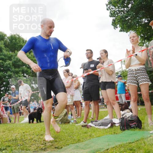 21.06.2026 - 29. Vierlanden-Triathlon LAZAROV Photography http://msf.ph/oto/9859830 21.06.2026 11:17:22 Schwimmen 670 meine-sportfotos.de