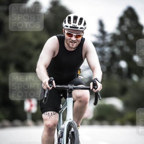 21.06.2026 - 29. Vierlanden-Triathlon H.Heesch http://msf.ph/oto/9859841 21.06.2026 12:06:14 Radfahren 752, 829, 837, 913, 919, 956, 965 meine-sportfotos.de