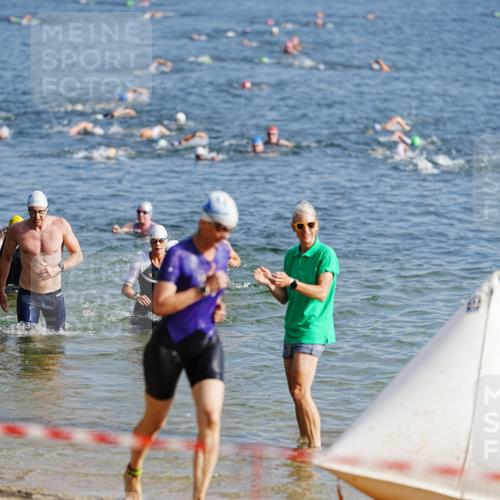 21.06.2026 - 29. Vierlanden-Triathlon LAZAROV Photography http://msf.ph/oto/9859850 21.06.2026 08:36:34 Schwimmen  meine-sportfotos.de