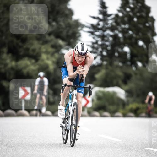 21.06.2026 - 29. Vierlanden-Triathlon H.Heesch http://msf.ph/oto/9859854 21.06.2026 12:06:22 Radfahren 754, 833, 837, 958, 971 meine-sportfotos.de