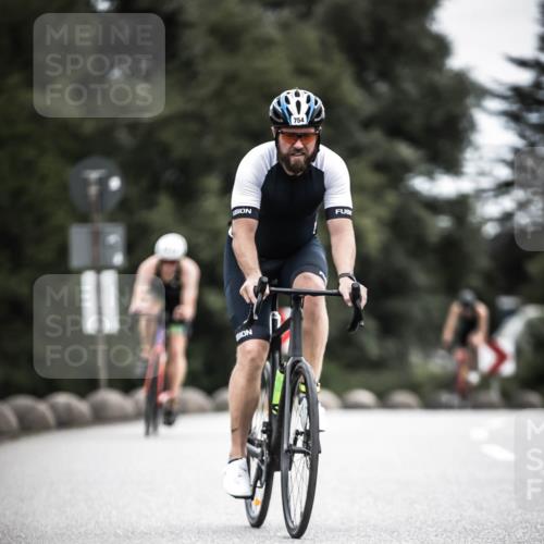 21.06.2026 - 29. Vierlanden-Triathlon H.Heesch http://msf.ph/oto/9859890 21.06.2026 12:06:26 Radfahren 754, 833, 909, 920, 958, 959, 970, 971 meine-sportfotos.de