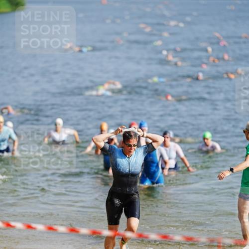 21.06.2026 - 29. Vierlanden-Triathlon LAZAROV Photography http://msf.ph/oto/9859902 21.06.2026 08:37:00 Schwimmen 30 meine-sportfotos.de