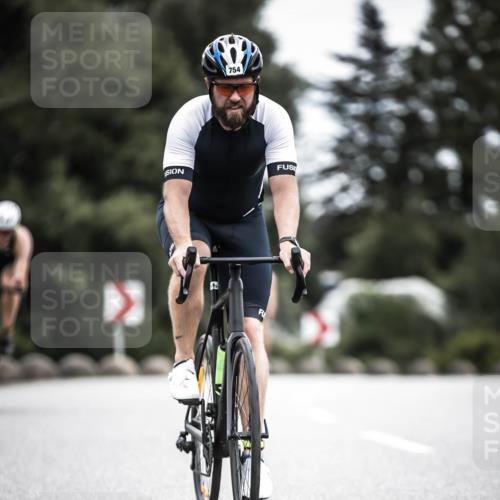 21.06.2026 - 29. Vierlanden-Triathlon H.Heesch http://msf.ph/oto/9859911 21.06.2026 12:06:26 Radfahren 754, 833, 909, 920, 958, 959, 970, 971 meine-sportfotos.de