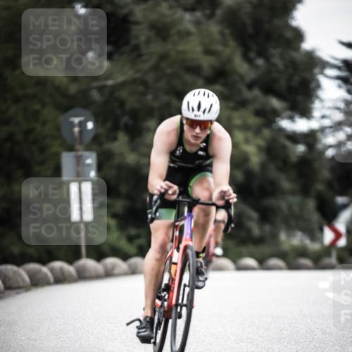 21.06.2026 - 29. Vierlanden-Triathlon H.Heesch http://msf.ph/oto/9859939 21.06.2026 12:06:28 Radfahren 754, 833, 909, 920, 959, 970, 971 meine-sportfotos.de