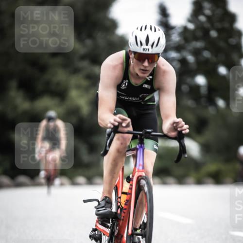 21.06.2026 - 29. Vierlanden-Triathlon H.Heesch http://msf.ph/oto/9859961 21.06.2026 12:06:28 Radfahren 754, 833, 909, 920, 959, 970, 971 meine-sportfotos.de