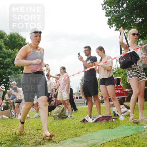 21.06.2026 - 29. Vierlanden-Triathlon LAZAROV Photography http://msf.ph/oto/9859967 21.06.2026 11:22:47 Schwimmen 841, 878, 885 meine-sportfotos.de