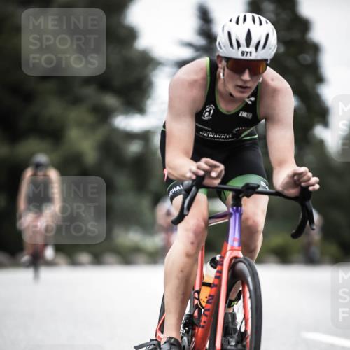 21.06.2026 - 29. Vierlanden-Triathlon H.Heesch http://msf.ph/oto/9859969 21.06.2026 12:06:28 Radfahren 754, 833, 909, 920, 959, 970, 971 meine-sportfotos.de