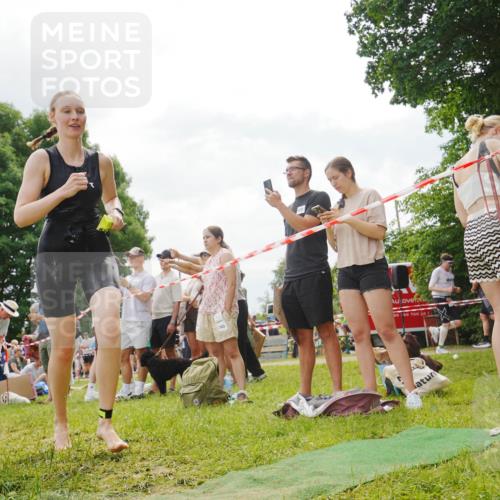 21.06.2026 - 29. Vierlanden-Triathlon LAZAROV Photography http://msf.ph/oto/9859972 21.06.2026 11:22:50 Schwimmen 878, 885 meine-sportfotos.de