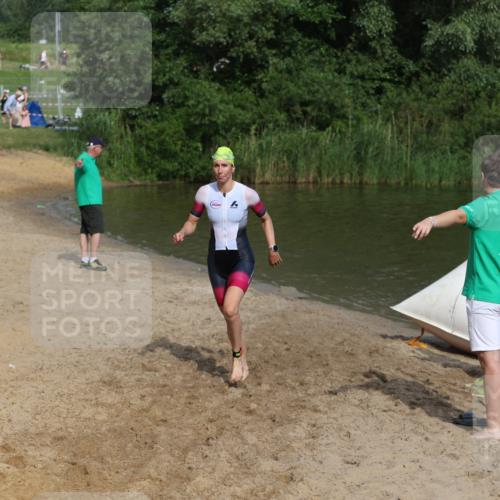 21.06.2026 - 29. Vierlanden-Triathlon Andreas Tolksdorf http://msf.ph/oto/9859981 21.06.2026 09:08:37 Schwimmen 221, 226, 257 meine-sportfotos.de