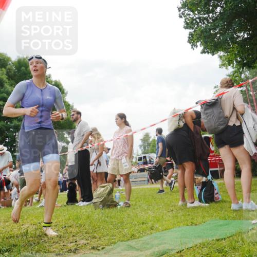 21.06.2026 - 29. Vierlanden-Triathlon LAZAROV Photography http://msf.ph/oto/9859995 21.06.2026 11:23:45 Schwimmen 842 meine-sportfotos.de