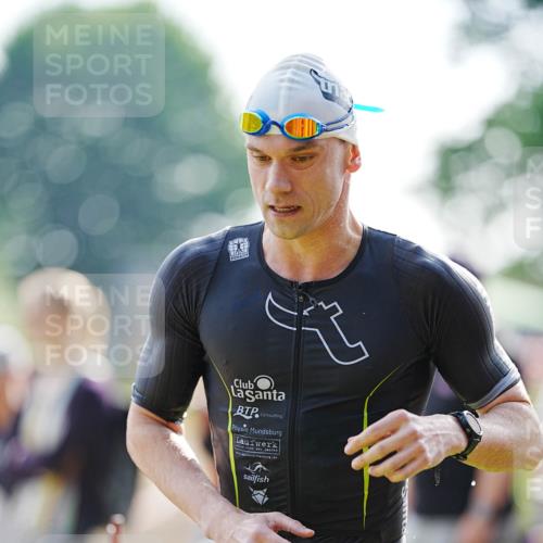 21.06.2026 - 29. Vierlanden-Triathlon LAZAROV Photography http://msf.ph/oto/9859998 21.06.2026 08:38:05 Schwimmen 13, 37 meine-sportfotos.de
