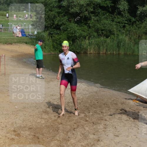 21.06.2026 - 29. Vierlanden-Triathlon Andreas Tolksdorf http://msf.ph/oto/9860025 21.06.2026 09:08:37 Schwimmen 221, 226, 257 meine-sportfotos.de