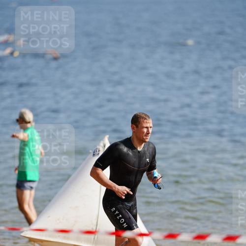 21.06.2026 - 29. Vierlanden-Triathlon LAZAROV Photography http://msf.ph/oto/9860052 21.06.2026 08:38:18 Schwimmen 45, 76, 77 meine-sportfotos.de