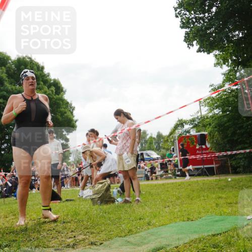 21.06.2026 - 29. Vierlanden-Triathlon LAZAROV Photography http://msf.ph/oto/9860053 21.06.2026 11:25:10 Schwimmen 832, 860, 894 meine-sportfotos.de
