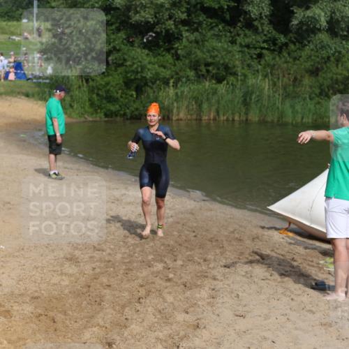 21.06.2026 - 29. Vierlanden-Triathlon Andreas Tolksdorf http://msf.ph/oto/9860070 21.06.2026 09:08:47 Schwimmen 221 meine-sportfotos.de