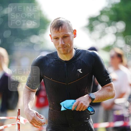 21.06.2026 - 29. Vierlanden-Triathlon LAZAROV Photography http://msf.ph/oto/9860089 21.06.2026 08:38:24 Schwimmen 12, 45, 57, 76, 77 meine-sportfotos.de