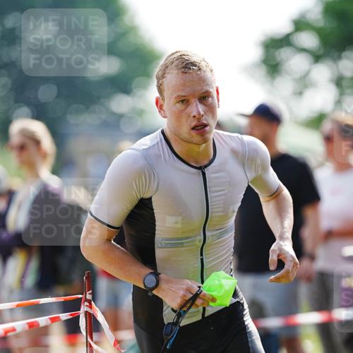 21.06.2026 - 29. Vierlanden-Triathlon LAZAROV Photography http://msf.ph/oto/9860124 21.06.2026 08:38:33 Schwimmen 12, 45, 57 meine-sportfotos.de