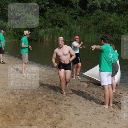 21.06.2026 - 29. Vierlanden-Triathlon Andreas Tolksdorf http://msf.ph/oto/9860158 21.06.2026 09:09:27 Schwimmen 291 meine-sportfotos.de
