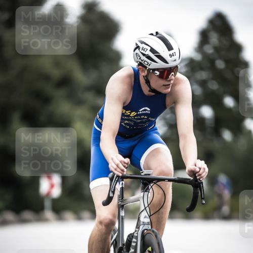 21.06.2026 - 29. Vierlanden-Triathlon H.Heesch http://msf.ph/oto/9860190 21.06.2026 12:06:45 Radfahren 281, 771, 786, 834, 856, 861, 889, 911, 914, 947, 951, 974 meine-sportfotos.de