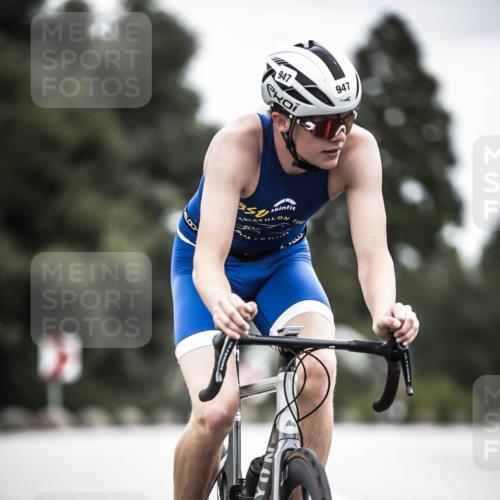 21.06.2026 - 29. Vierlanden-Triathlon H.Heesch http://msf.ph/oto/9860194 21.06.2026 12:06:45 Radfahren 281, 771, 786, 834, 856, 861, 889, 911, 914, 947, 951, 974 meine-sportfotos.de