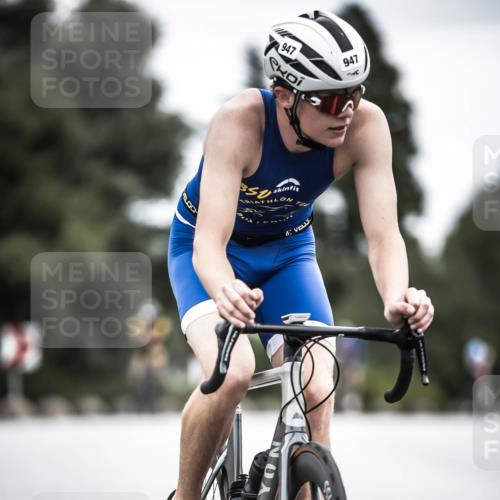 21.06.2026 - 29. Vierlanden-Triathlon H.Heesch http://msf.ph/oto/9860196 21.06.2026 12:06:45 Radfahren 281, 771, 786, 834, 856, 861, 889, 911, 914, 947, 951, 974 meine-sportfotos.de